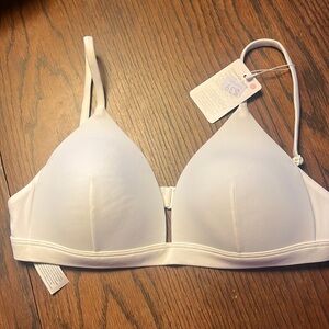 New with tags Lululemon waterside swim top 